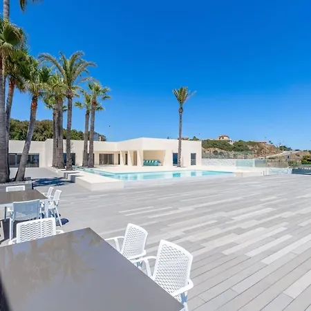 Maravillosa En Primera Linea De Playa Con Piscina Privada Mijas *