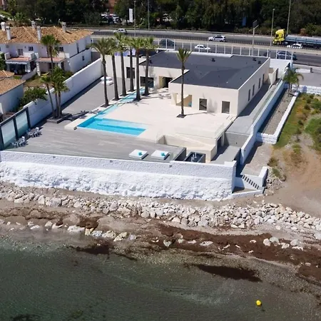 Chalet Maravillosa En Primera Linea De Playa Con Piscina Privada Mijas Fuengirola